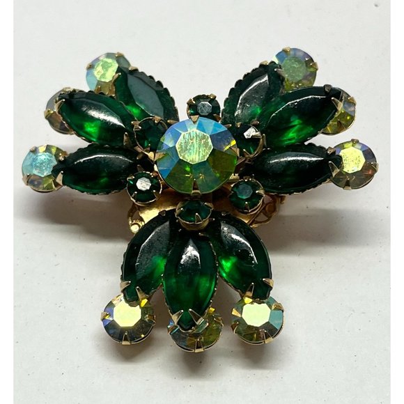 Vintage green glass rhinestone flower brooch pin